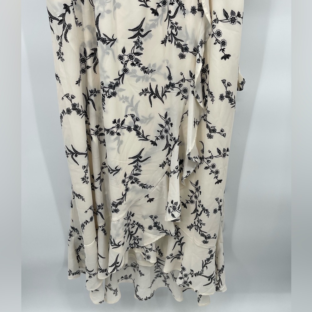 Torrid Cream and Black Floral Maxi Dress - Picture 4 of 13